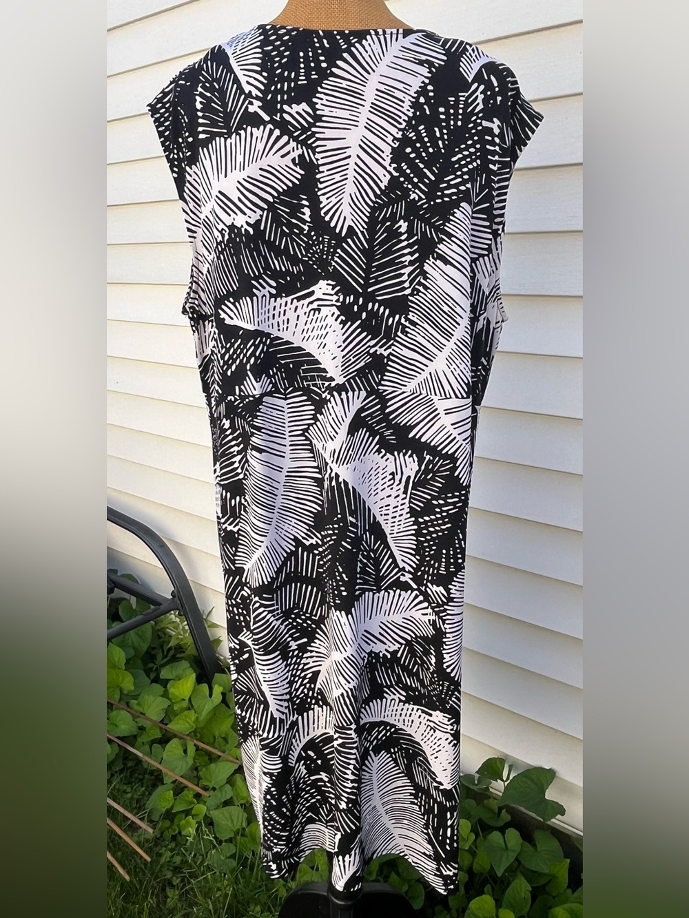 Jones New York Faux Wrap Midi Dress Leaf Print Black White Size 2X - Picture 8 of 12